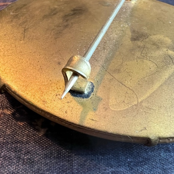 Antique Hand-Painted Portrait Pin, Signed E.B.J. Victorian c.1880s Limoges Style - Picture 5 of 7